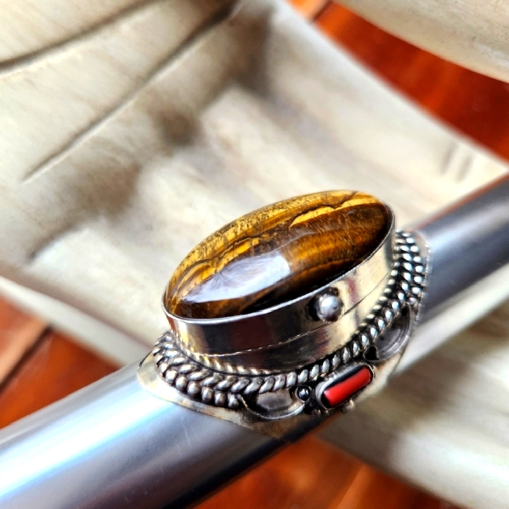 🤎New Boutique Item! Tiger Eye and Coral Gemstone "Poison" Ring💍 - Picture 5 of 14